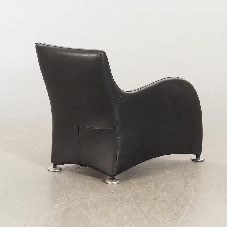 GERARD VAN DEN BERG, a Loge armchair late 1900's.