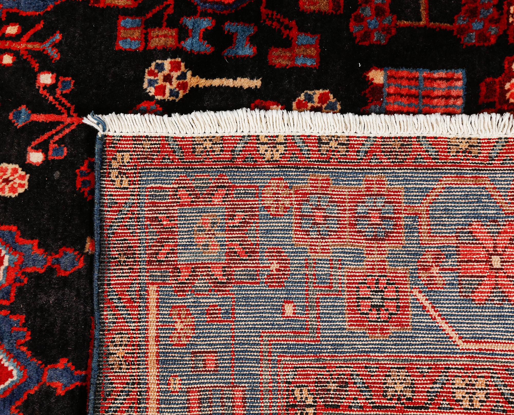 MATTA, Nahavand, sent 1900-tal, ca 300x160 cm.