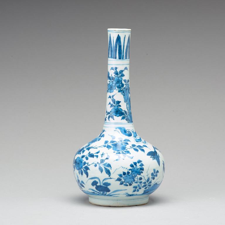 A blue and white vase, Ming dynasty, Wanli (1572-1623).