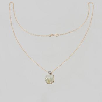 HÄNGE, 18K guld med antikslipad beryl samt briljantslipad diamant 0.23 ct. Vikt 5,9 gram.