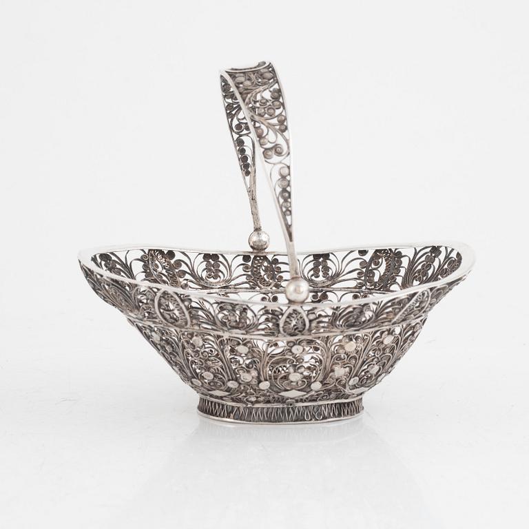 Konfektkorg, silver, Polen, 1800-tal, stämplad Krakow.