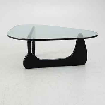 Isamu Noguchi, a 'Noguchi' coffee table, Vitra.