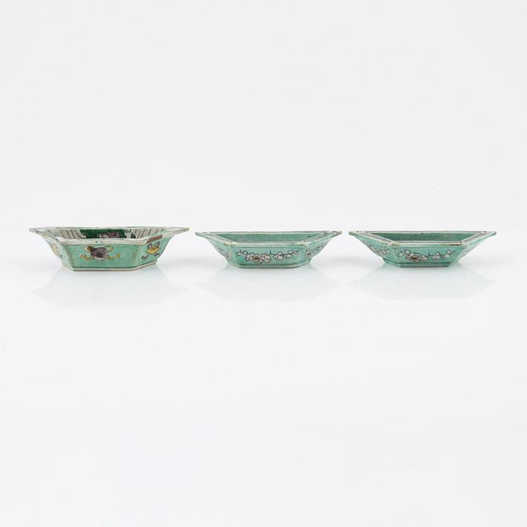 A set of three cabaret dishes, Qing dynasty, 18th  Century.