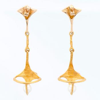 KORVAKORUT, viljellyt helmet, 14K kultaa. Lapponia 1994.