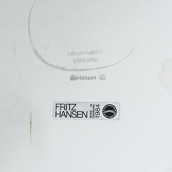 MATBORD, "Supercirkel", Bruno Mathsson & Piet Hein, Fritz Hansen. 1984.