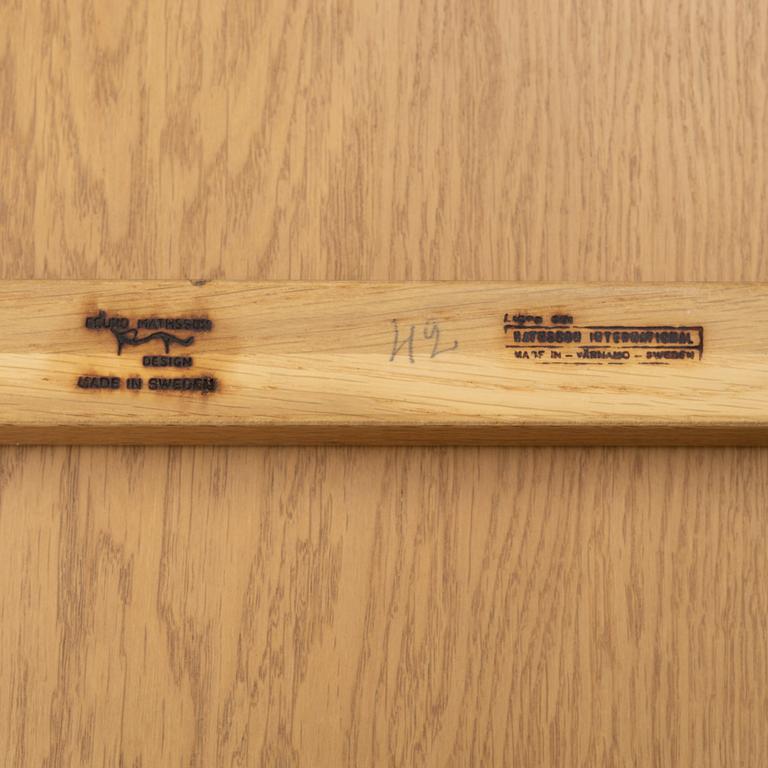 Bruno Mathsson, drop-leaf table, "Maria Flap", Mathsson International, Värnamo.