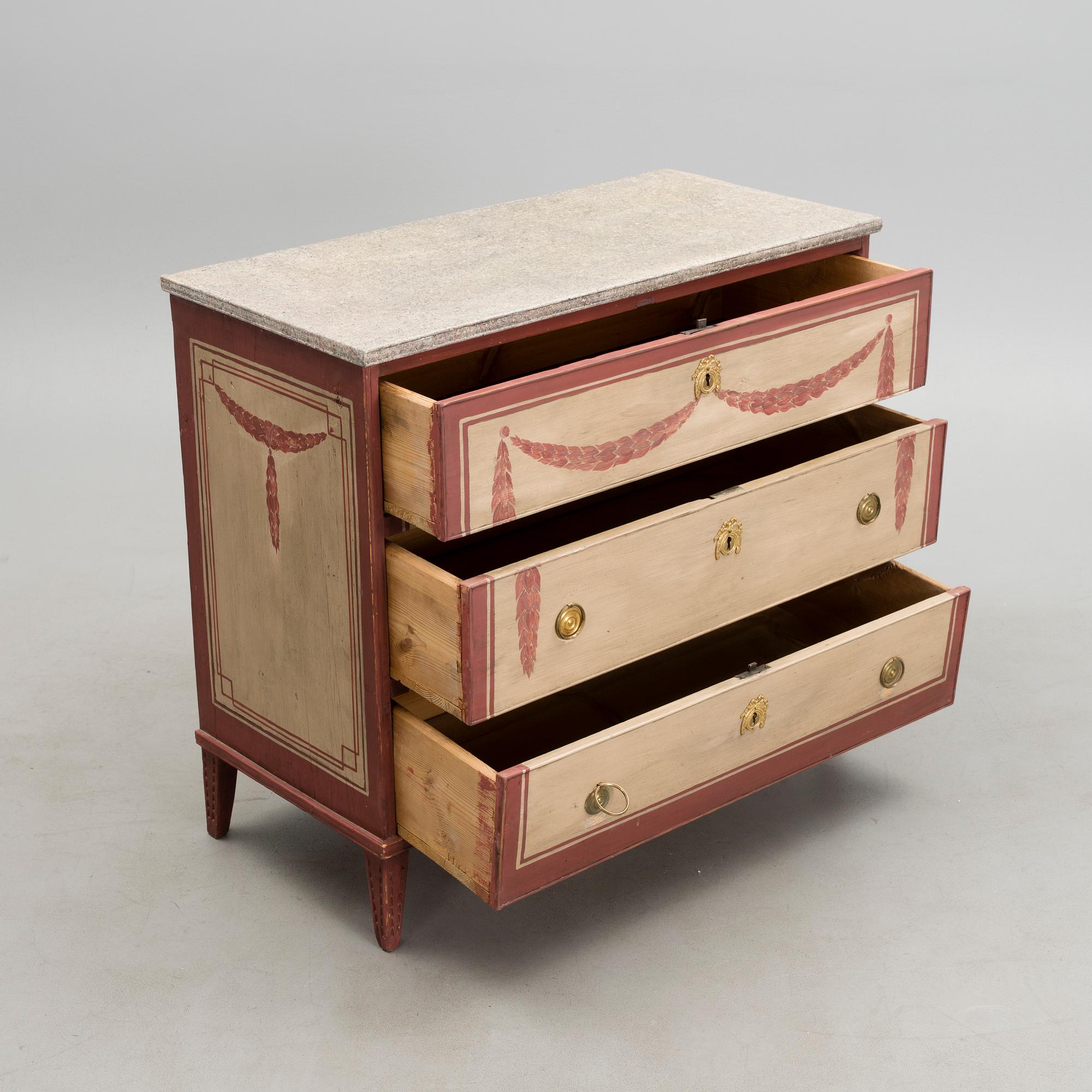 BYRÅ, gustaviansk, ca 1800.