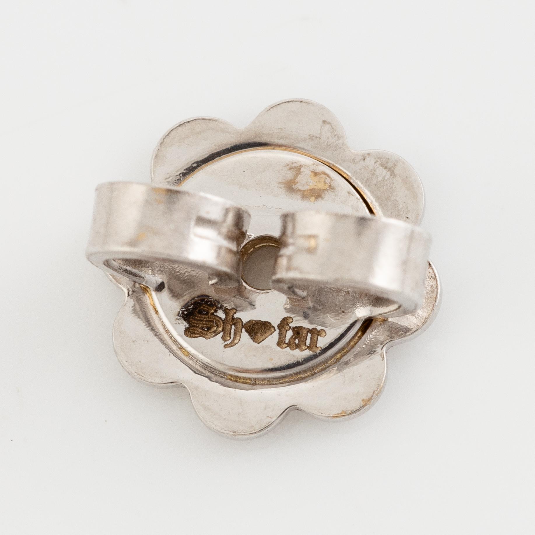 Örhängen, ett par, 18K vitguld med briljantslipade diamanter.