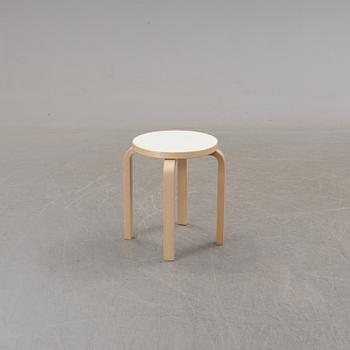 ALVAR AALTO, pallar, fyra st, modell 60 Artek, Finland.