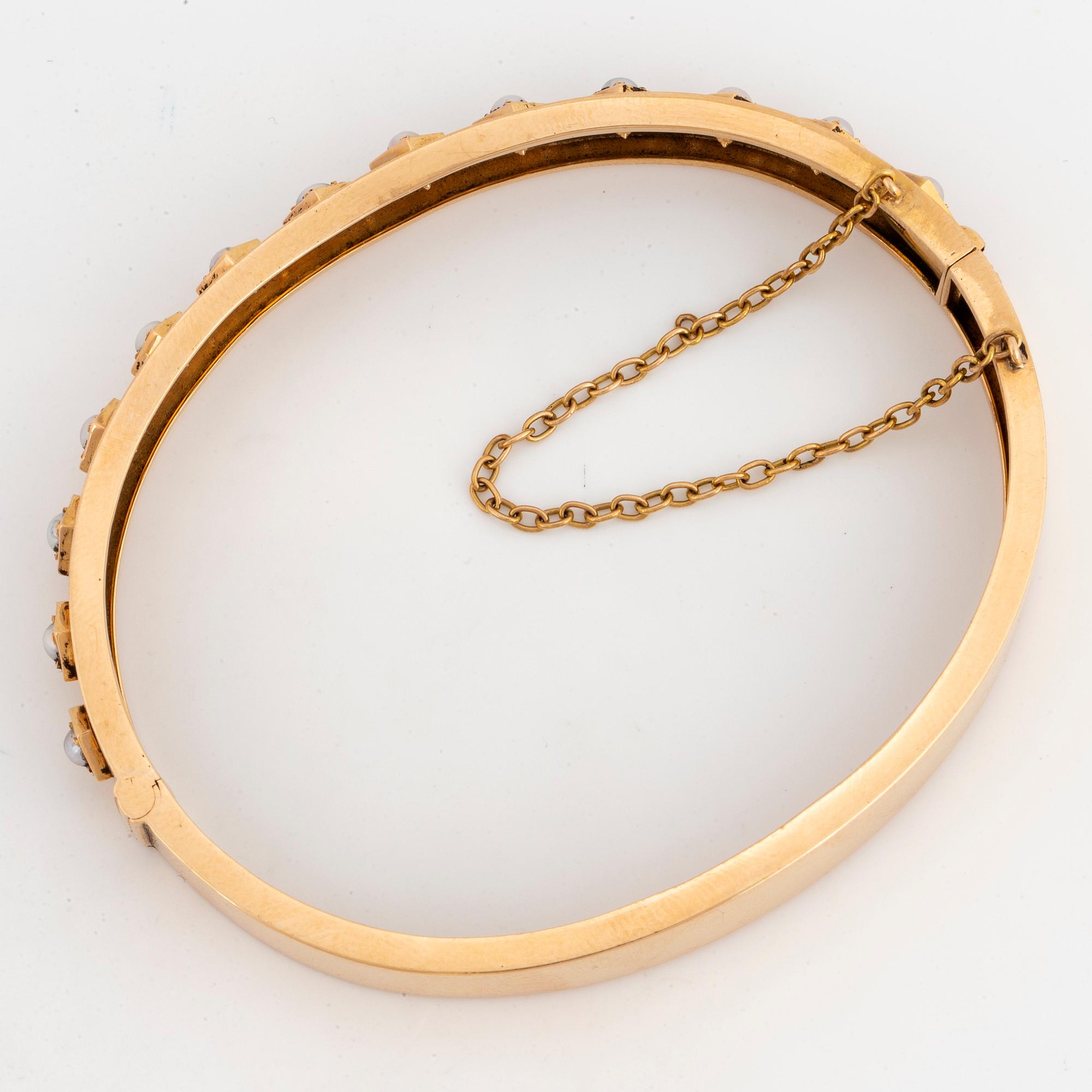 ARMRING, med småpärlor.