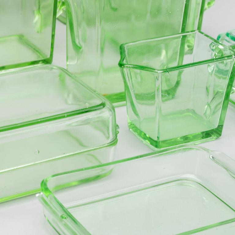 WILLIAM STENBERG, "Kylex", 14 dlr kylskåpstillbringare och askar Gullaskruf 1900-talets mitt.