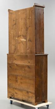 KLOCKSKÅP, Färila, Hälsningland, bär texten Olof Månsson snickare samt daterad 1878.