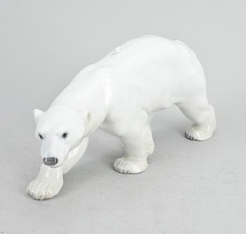 FIGURINER, 3 st, porslin, Rosenthal och Bing & Gröndal, Tyskland resp Danmark.