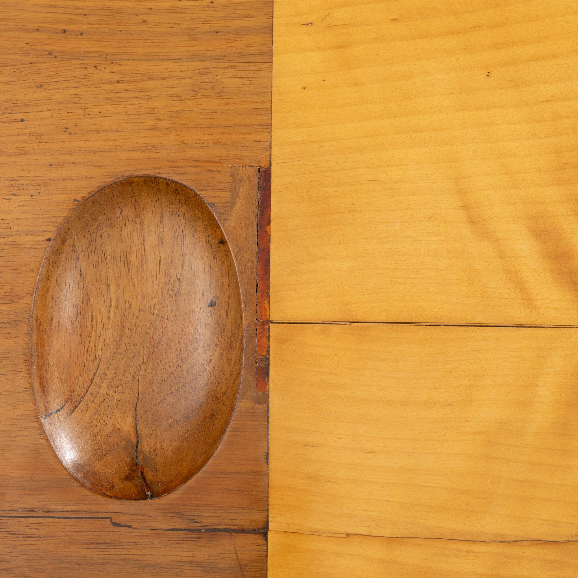 Game table, 19th century.