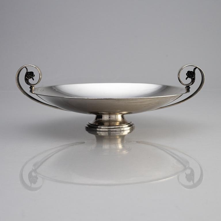 Atelier Borgila, a sterling silver bowl on foot, Stockholm 1930.