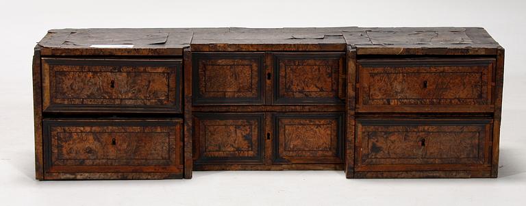 LÅDUPPSATS, barock, 1700-talets första hälft.