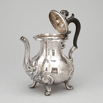 KAFFEKANNA, silver, svenska importstämplar, total vikt ca 386g.