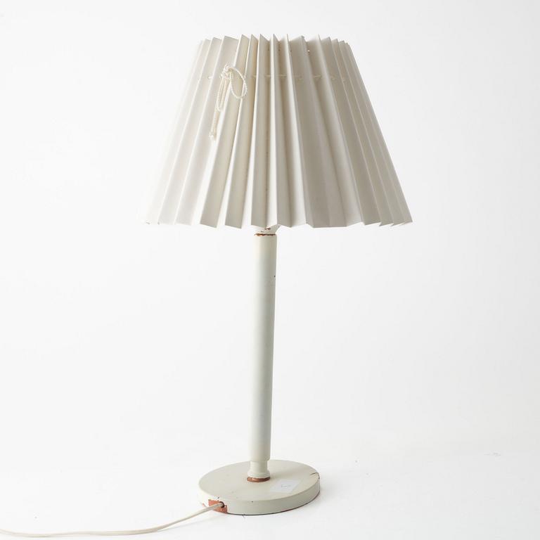 Josef Frank, bordslampa, modell 2574, Firma Svenskt Tenn.