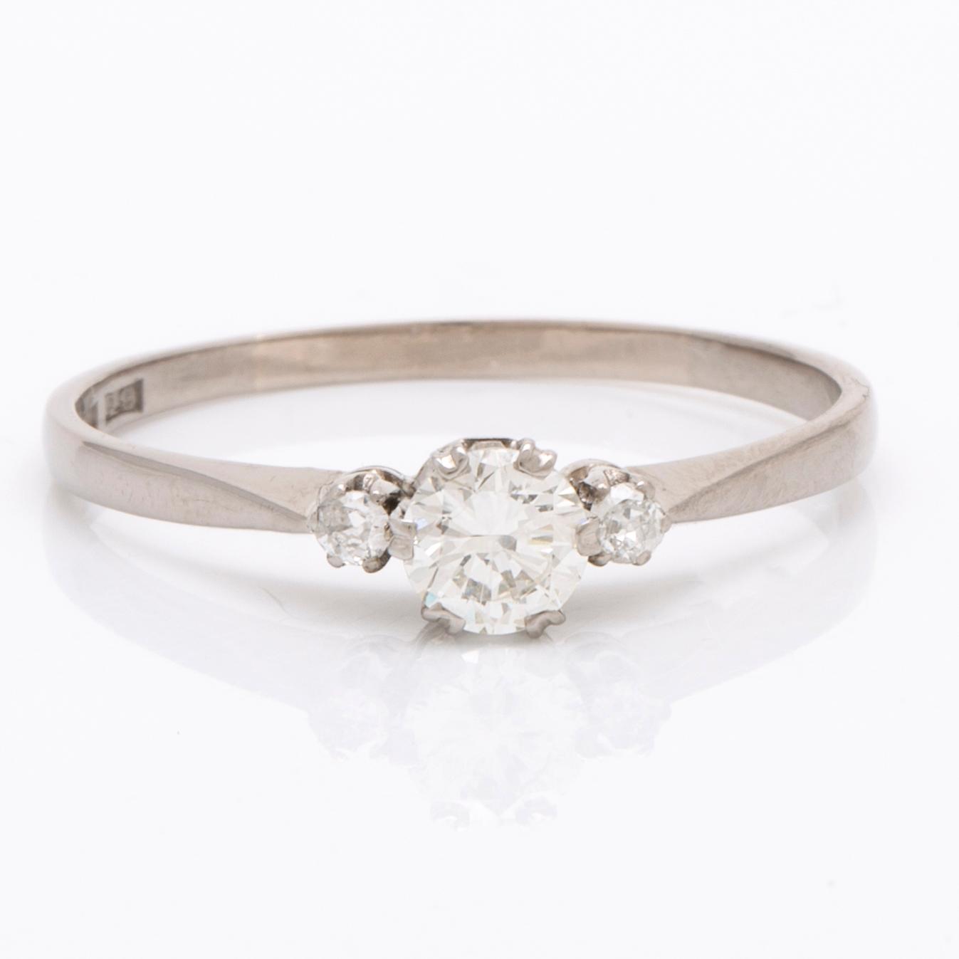 Diamond ring 18K whitegold 3 brilliant-cut diamonds apprx 0,55 ct in total, Gerdtb Hartvig Sandqvist Stockholm1964.