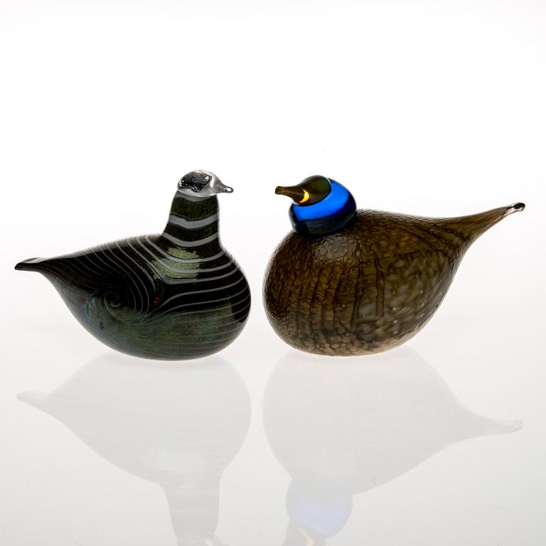 FIGURIN, 2 st, glas, signerad O. Toikka, Nuutajärvi.