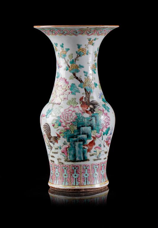 VAS, porslin, Kina. 1800-tal.