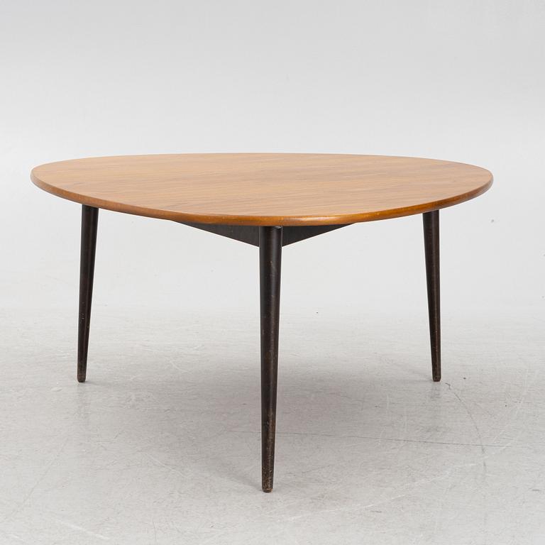 Coffee table, second half of the 20th century.