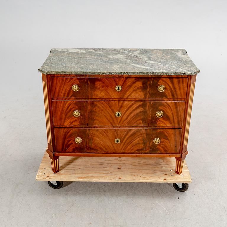 A late Gustavian mahogany dresser early 1800s.