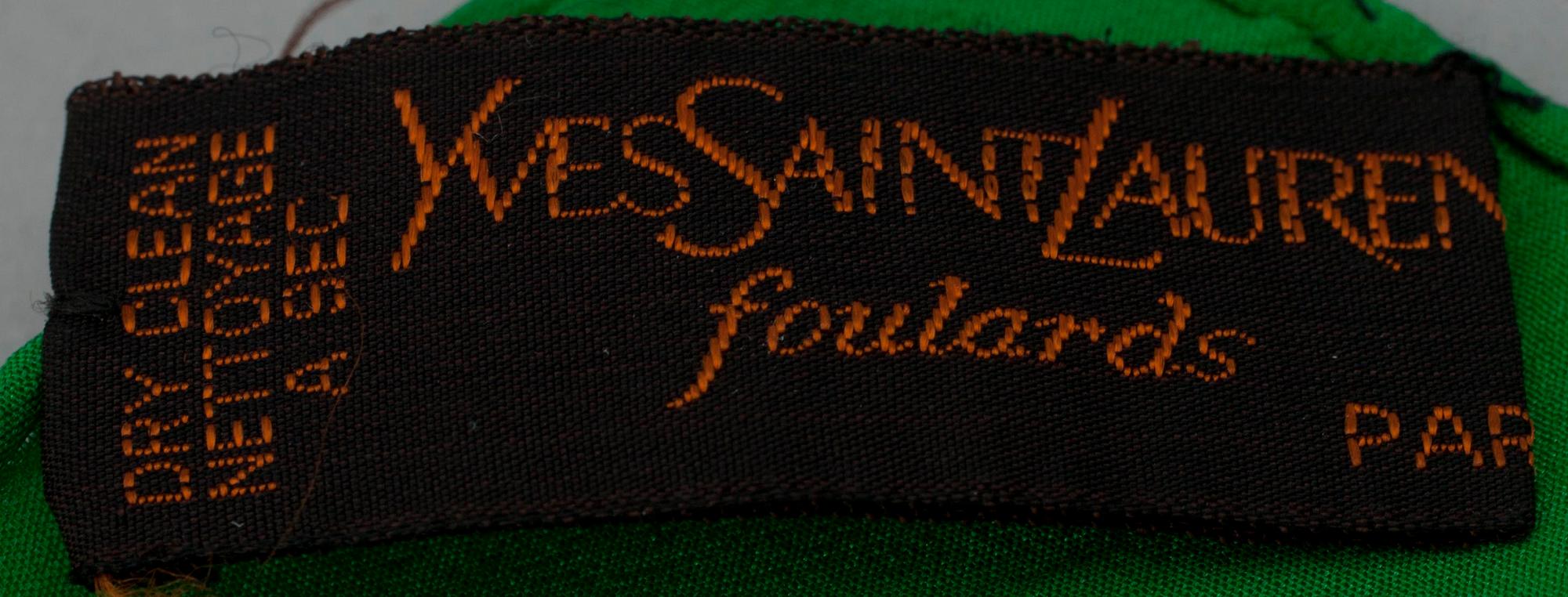 SCARF, Yves Saint Laurent.