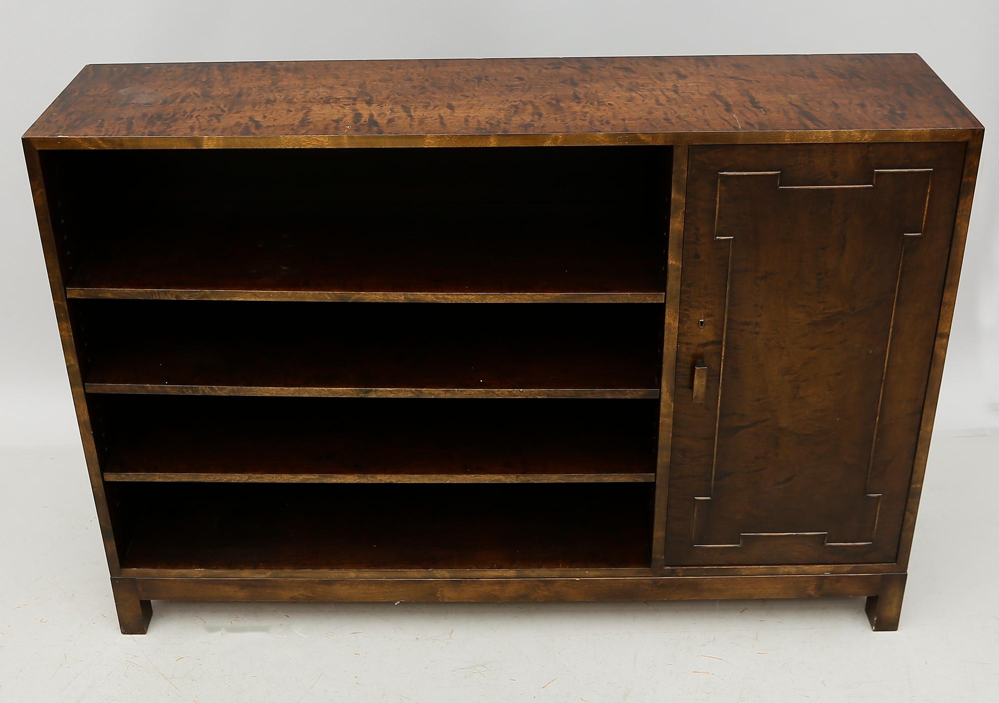 SKÅP/BOKHYLLA, 1900-talets första hälft.