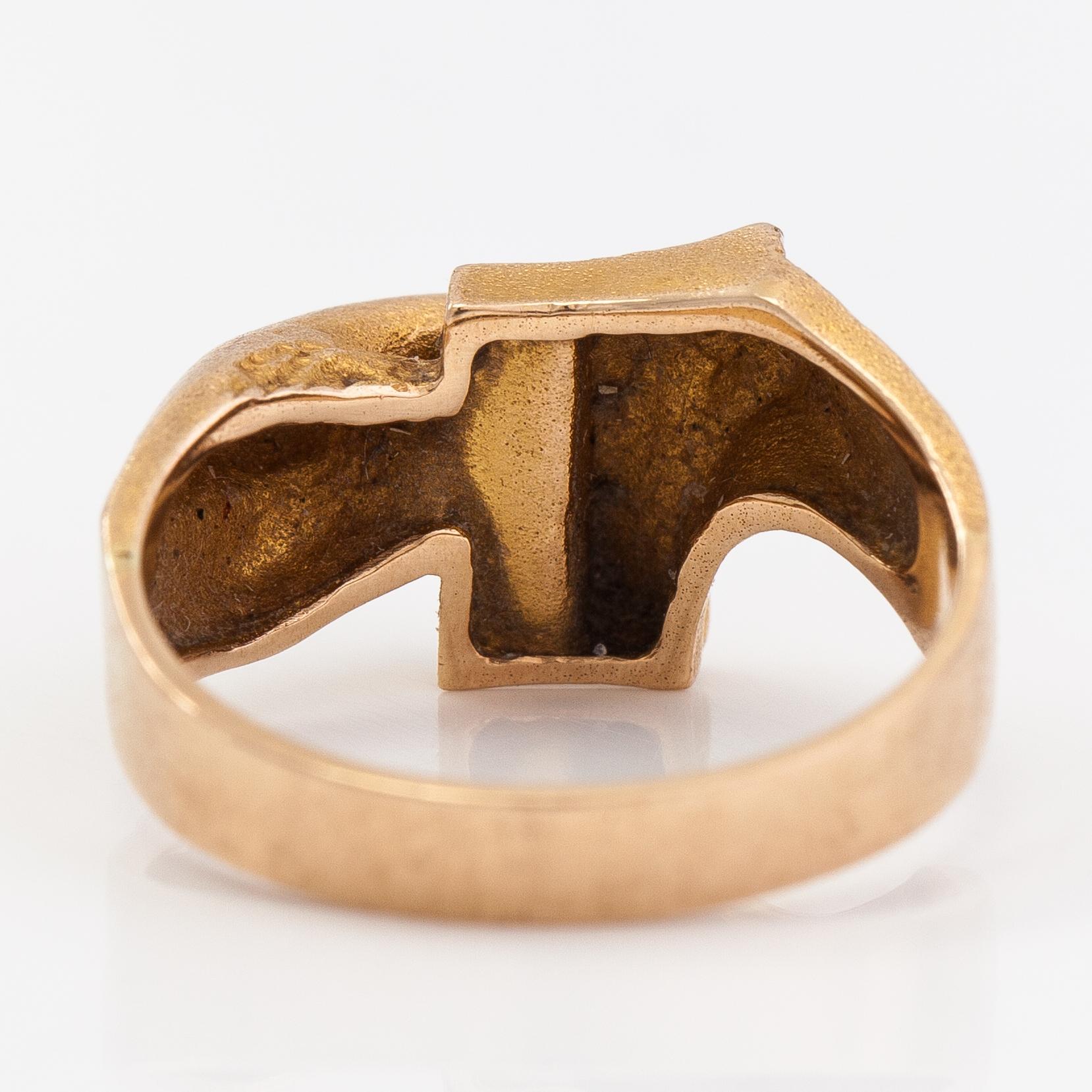 Björn Weckström, A 14K gold ring with a zoisite "Corrida". Lappoina 1982.