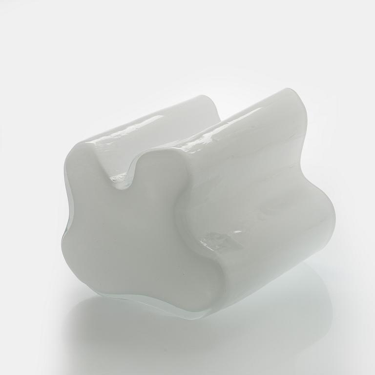 Alvar Aalto, a glass vase, 3031, signed Alvar Aalto.