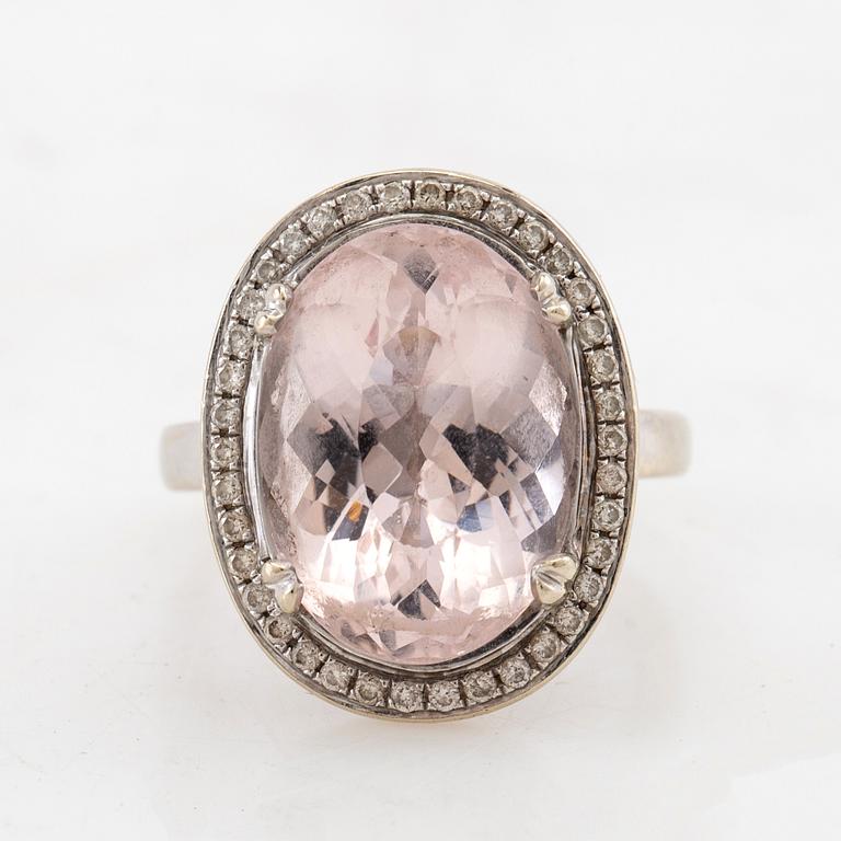 Ring, 14K white gold, morganite and diamonds.