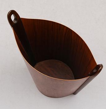 PAPPERSKORG, PS Heggen, Nordfjordeid, Norge, 1900-talets andra hälft.