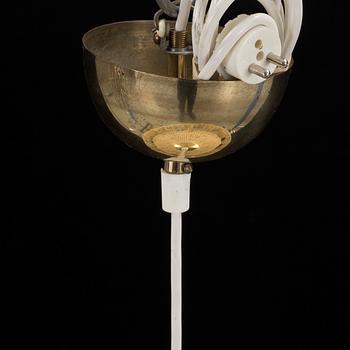 JOSEF FRANK, TAKLAMPA, modell 2560, Firma Svenskt Tenn, 1900-talets andra hälft. Höjd ca 31 cm.