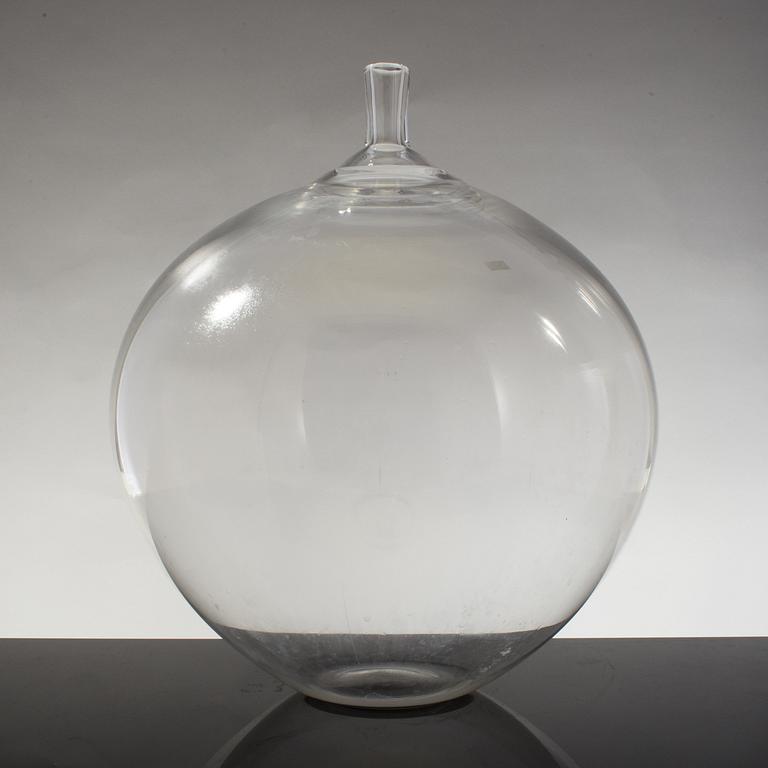 INGEBORG LUNDIN, vas, glas, "Äpplet", Orrefors, signerad, numrerad.