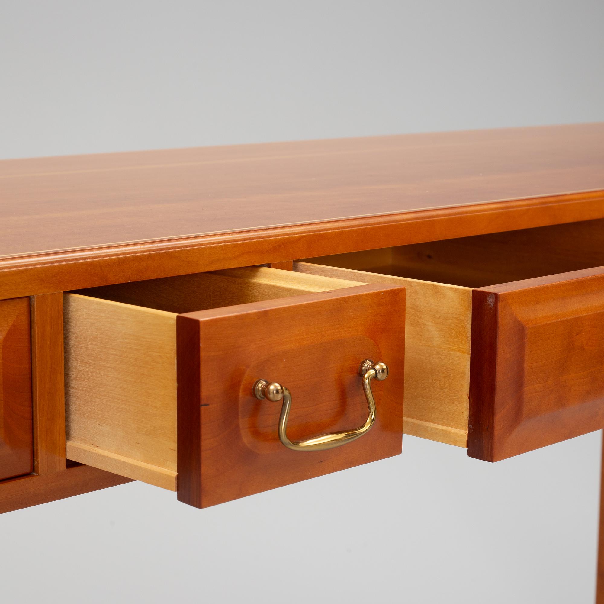 Josef Frank, Sideboard, model 821, Firma Svenskt Tenn, after 1985.