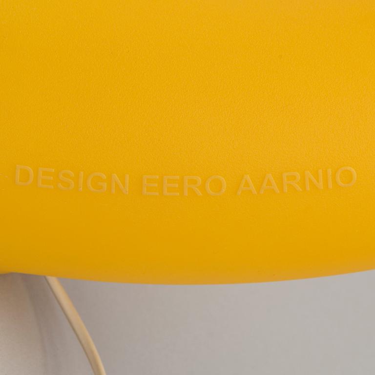 Eero Aarnio, pöytävalaisin "Swan" Melaja Oy, 2007.