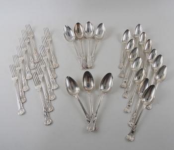 MAT- OCH DESSERTSKEDAR, 3+7. Silver, "Engelsk snäck" 1800-tal. Mm.