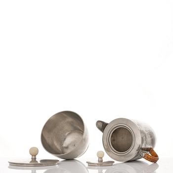 Wolfgang von Wersin, a three pcs pewter coffee service with tray, ed. Eugen Wiedamann, Regensburg, Germany 1931-34.