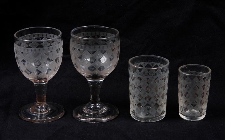 GLAS, 4 st, empire, tidigt 1800-tal. Troligen Casimirsborgs glasbruk.