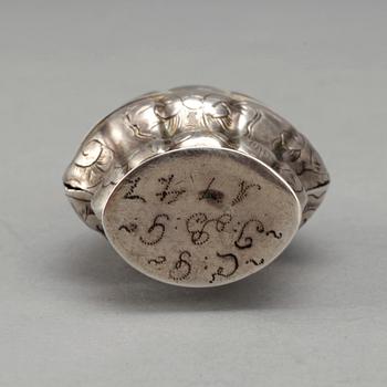 LUKTDOSA, silver, Johan Jørgen Borring, 1740-tal, Köpenhamn. Vikt ca 31 g.