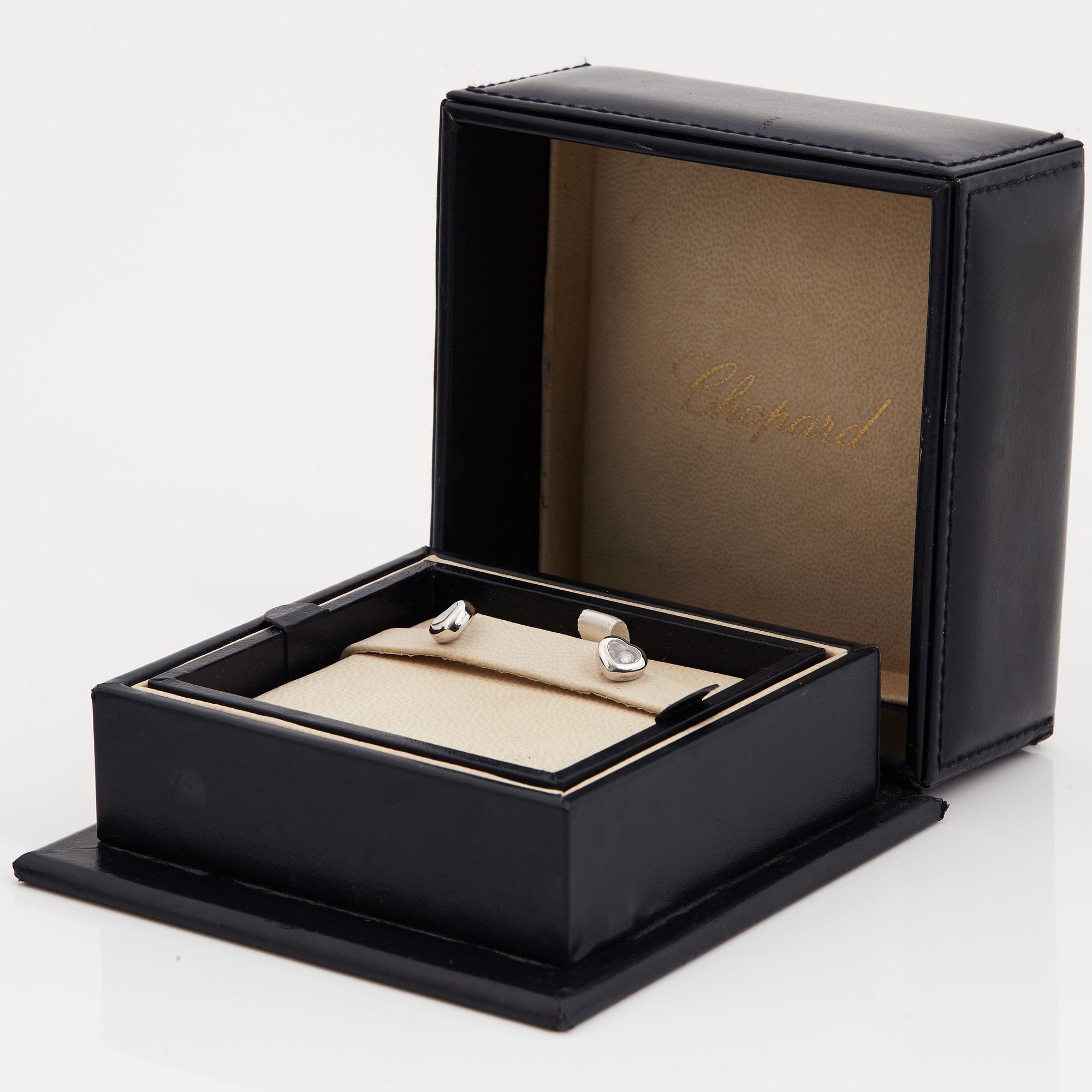 CHOPARD, örhängen"Happy Diamonds" med briljantslipade diamanter.