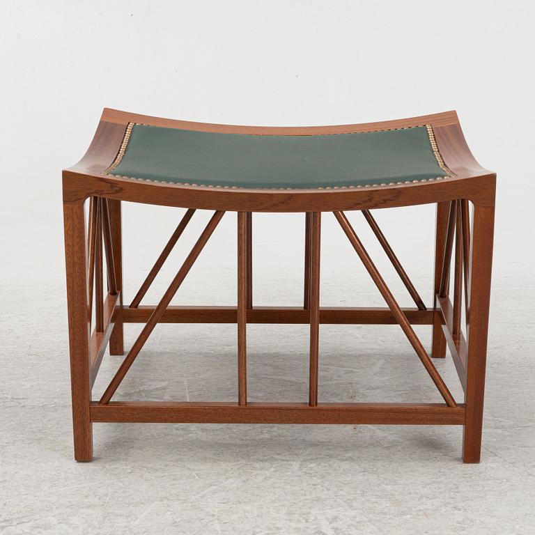 Josef Frank, pall, modell 1063, "Tutankhamon". Firma Svenskt Tenn, 2023.