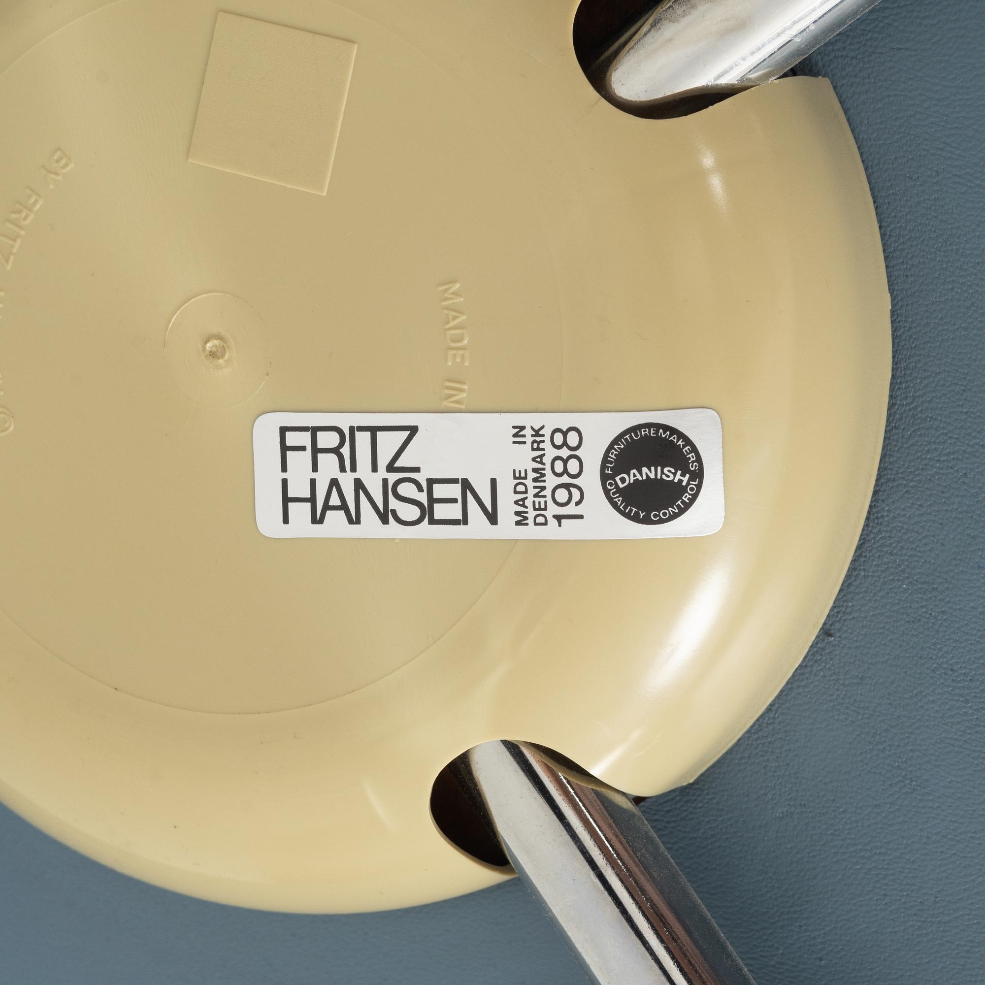 Arne Jacobsen, karmstolar, 5 st, "Sjuan", Fritz Hansen, Danmark, 1980-tal.