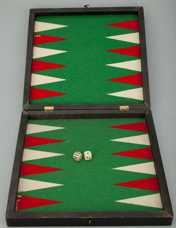 SPELBRÄDE, samt SCHACKPJÄSER, sekelskiftet 1800/1900-tal.