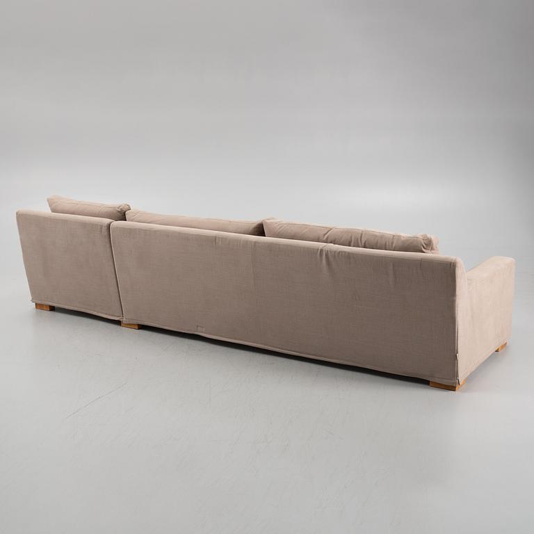 Sofa with chaise longue, "Morris", Fogia.
