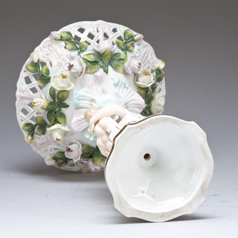 UPPSATSSKÅL, porslin, 1900-tal.