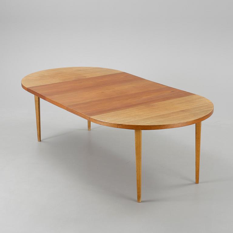 MATBORD, med tre iläggsskivor. Niels O Møller, J L Møller, Danmark, 1960-tal.
