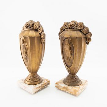 Decorative urns, a pair, Art Deco, first half of the 20th century.