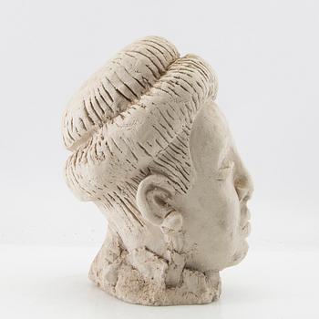 Gunnar Nylund, sculpture, woman's face. Own workshop.